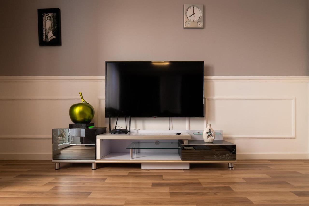 Cedartree Prishtina Apartman Pristina Kültér fotó
